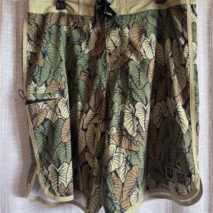 Hawaii's Finest Olive & Tan Kalo Print Swim Board Shorts